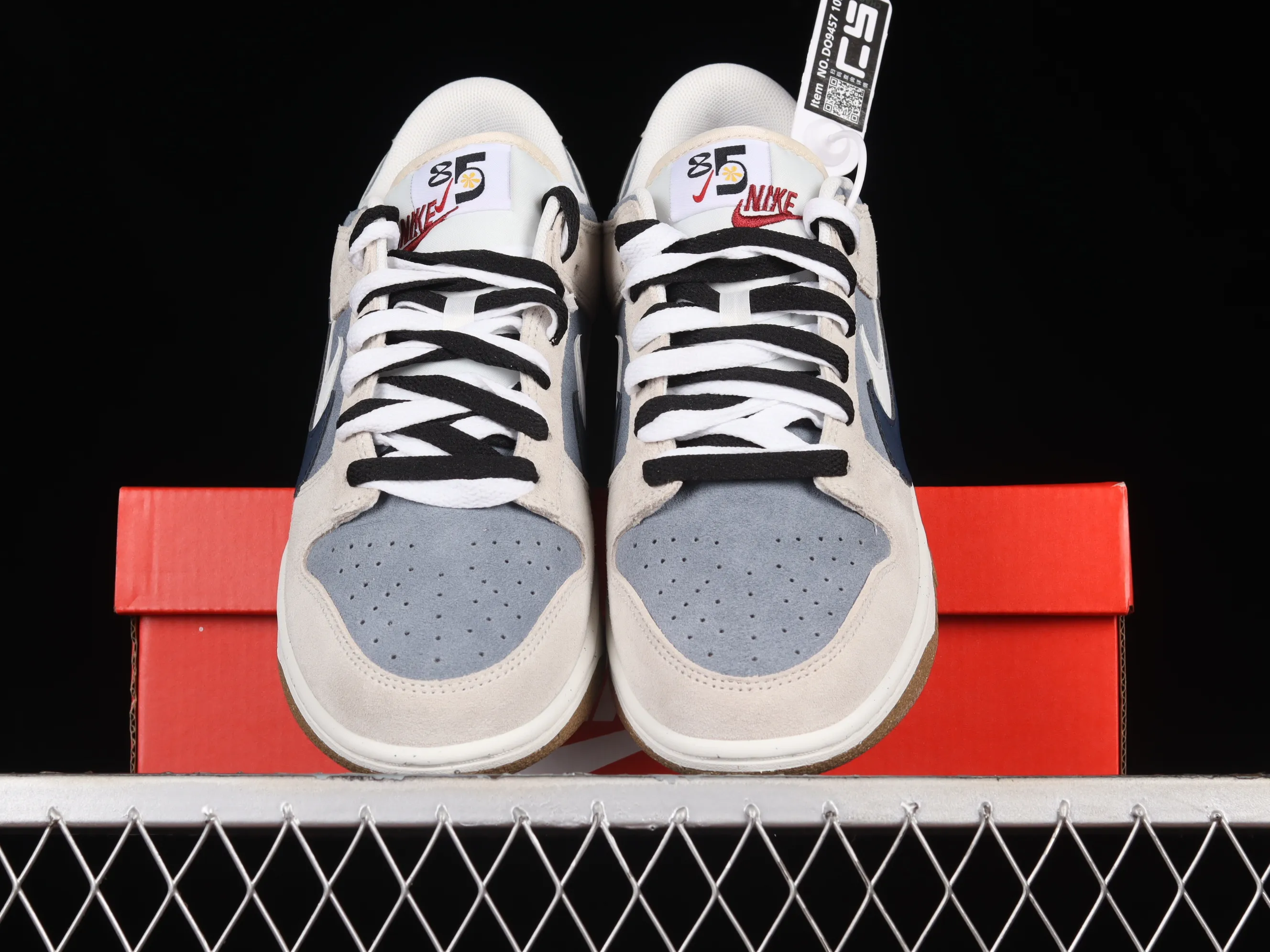 All categories Nk SB Dunk series Nk SB Dunk Low low-top sneakers Nk SB Dunk Low "85" white and gray double hook SB low-top sports and leisure sneakers DO9457-109